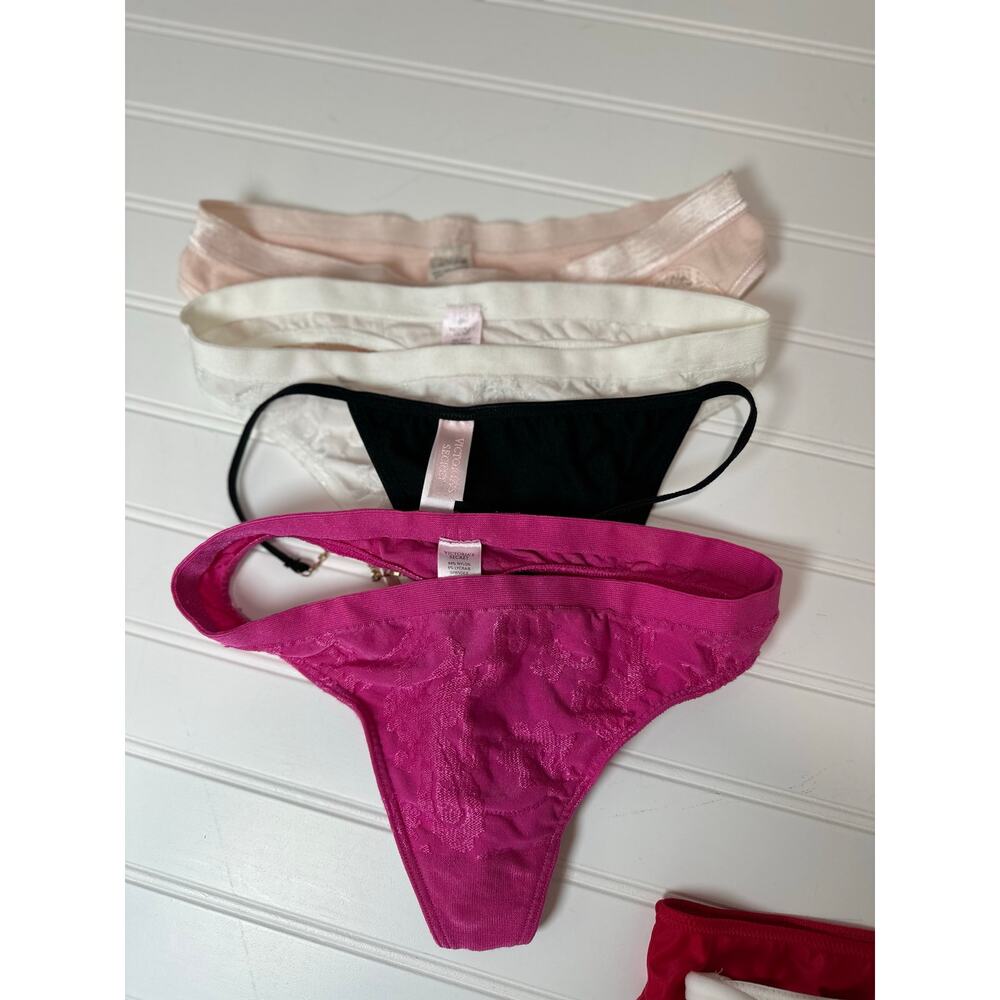 Victoria Secret Set Of 4 Thongs Size Medium